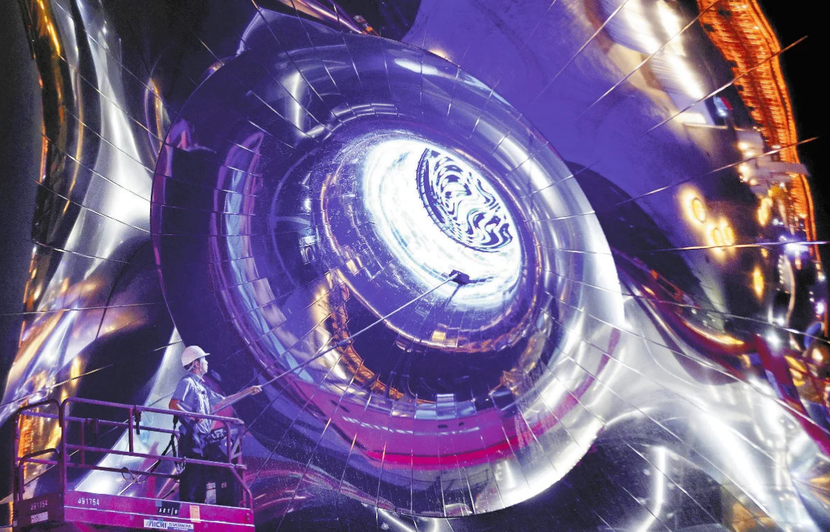 ヌルヌルの清掃作業風景写真